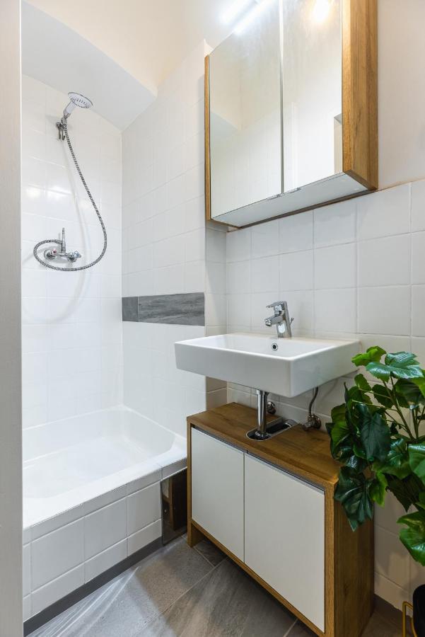 Stylish 1 Bedroom Apartment Near Hannovamarkt Viena Exterior foto